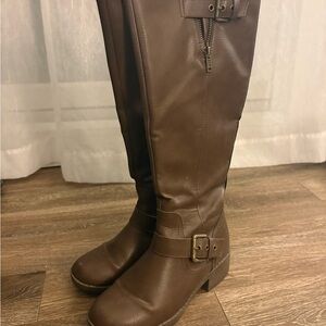Brown Knee-High Women's Boots
